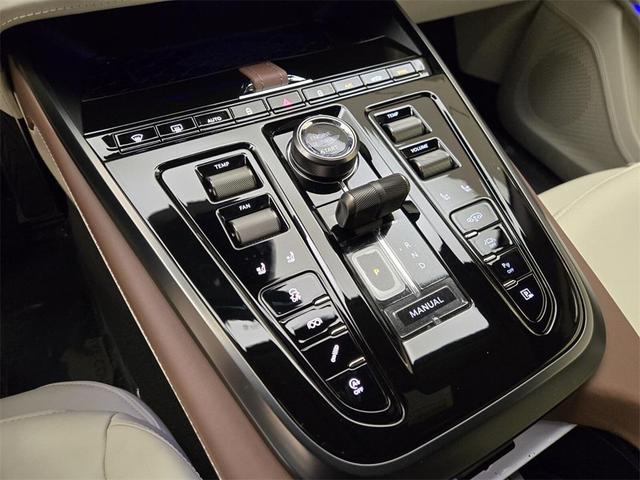 Photo of 2025 Bronze Aston Martin DBX
