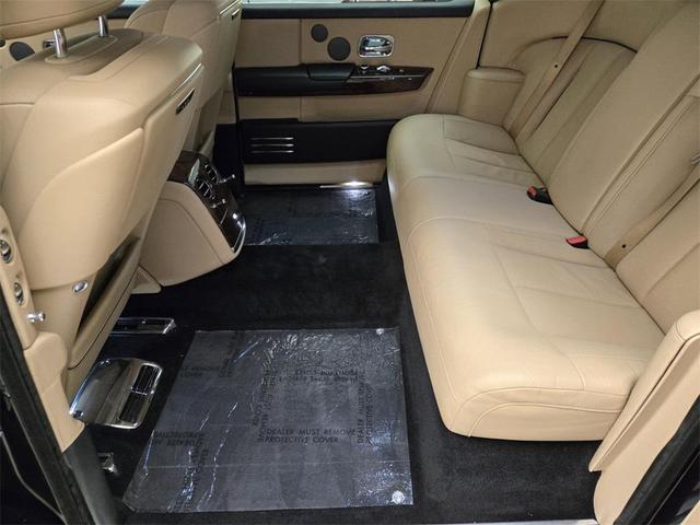 Photo of 2020 Black Rolls-Royce Phantom