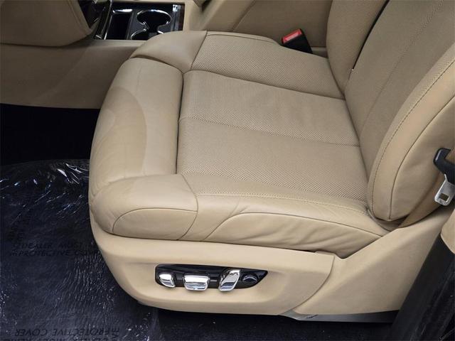 Photo of 2020 Black Rolls-Royce Phantom