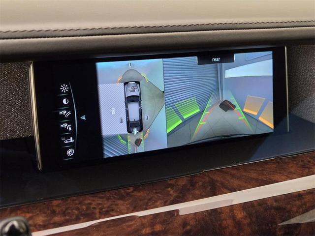 Photo of 2020 Black Rolls-Royce Phantom