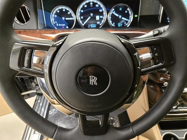 Photo of 2020 Black Rolls-Royce Phantom
