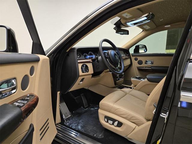 Photo of 2020 Black Rolls-Royce Phantom