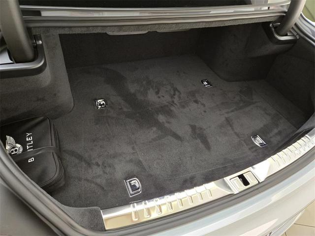 Photo of 2025 Ice Bentley Flying Spur