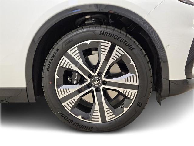 Photo of 2025 Bianco Maserati Grecale Folgore