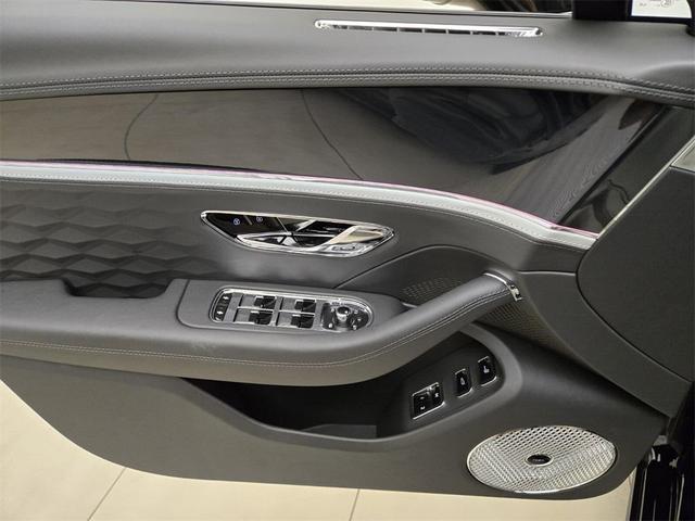 Photo of 2025 Black Crystal Bentley Flying Spur