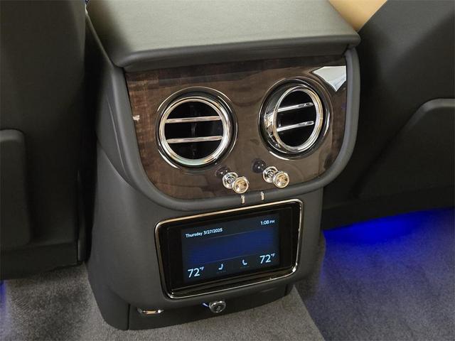 Photo of 2025 Glacier White Bentley Bentayga