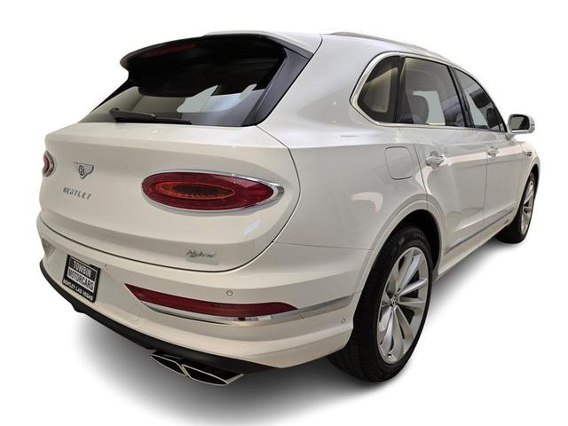 Photo of 2025 Glacier White Bentley Bentayga