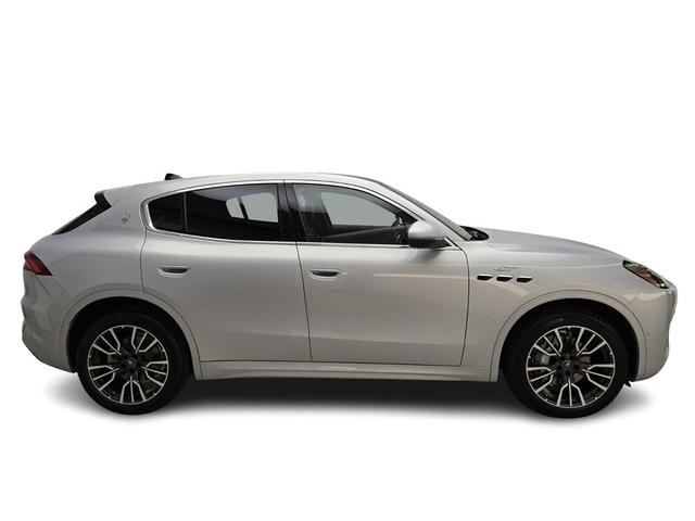 Photo of 2024 Bianco Astro Maserati Grecale