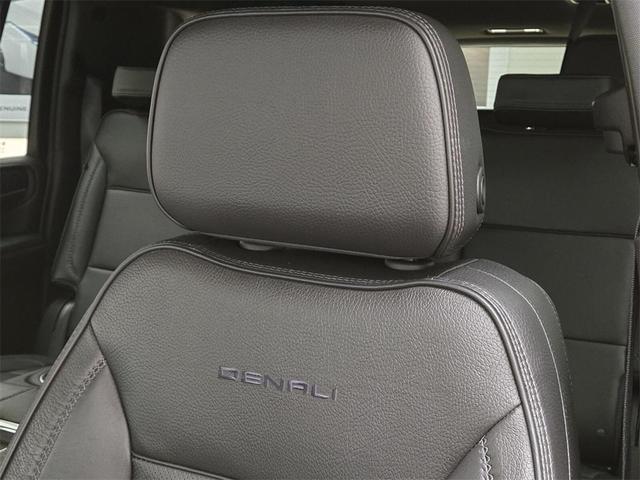 Photo of 2023 Onyx Black GMC Yukon XL