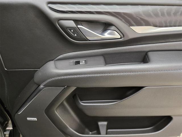 Photo of 2023 Onyx Black GMC Yukon XL