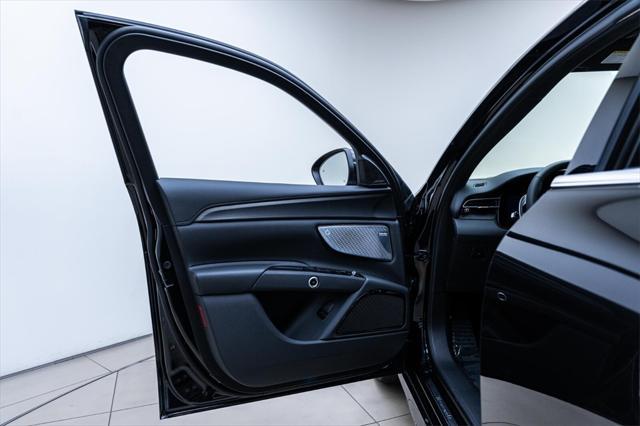 Photo of 2024 Nero Noctis Black Maserati Grecale