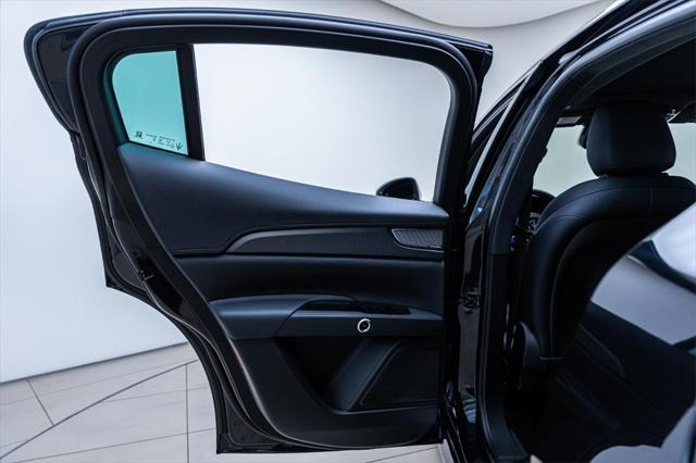 Photo of 2024 Nero Noctis Black Maserati Grecale