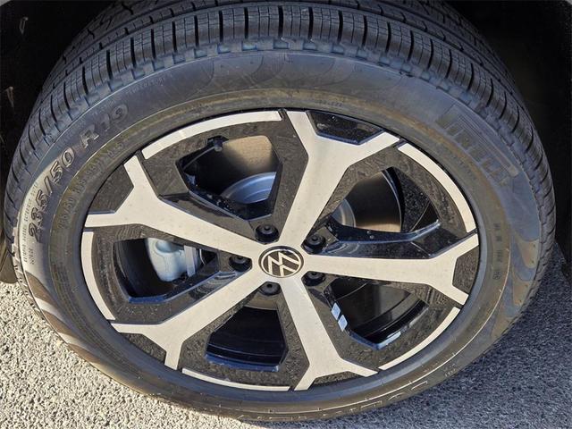 Photo of 2025 Platinum Volkswagen Tiguan