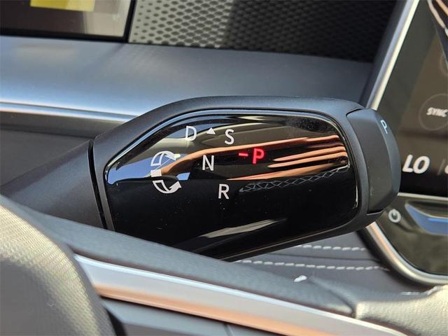 Photo of 2025 Platinum Volkswagen Tiguan
