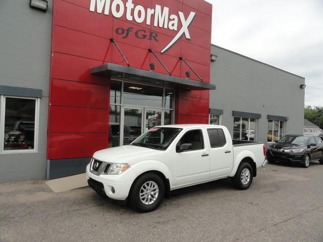Photo of 2019 White Nissan Frontier