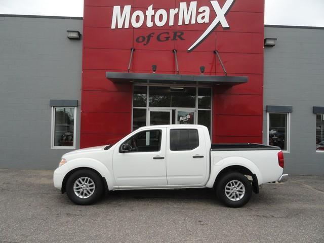 Photo of 2019 White Nissan Frontier