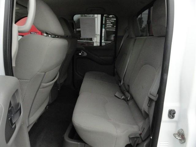 Photo of 2019 White Nissan Frontier