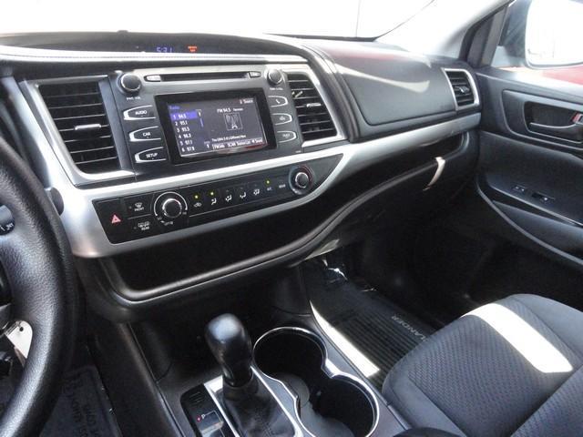 Photo of 2015 Blue Toyota Highlander