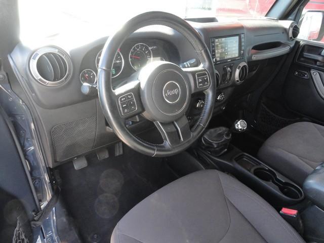 Photo of 2017 Gray Jeep Wrangler Unlimited