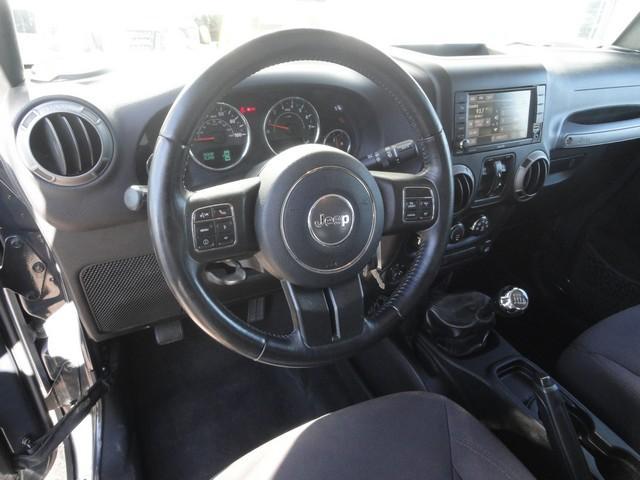 Photo of 2017 Gray Jeep Wrangler Unlimited