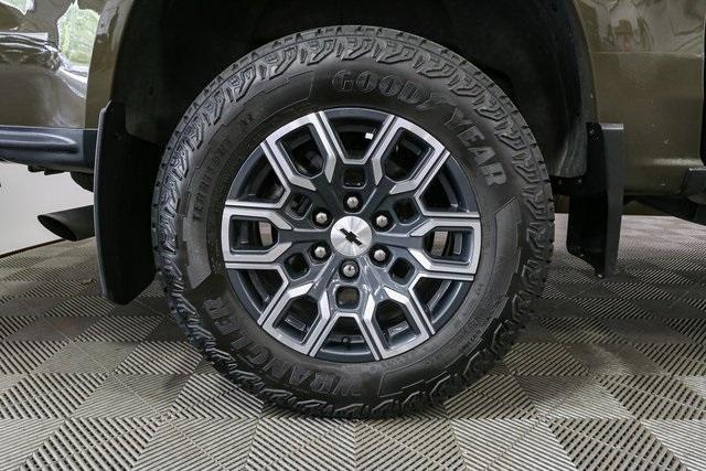 Photo of 2023 Harvest Gold / Bronze Chevrolet Colorado