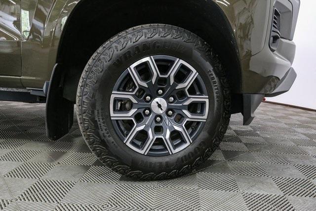 Photo of 2023 Harvest Gold / Bronze Chevrolet Colorado