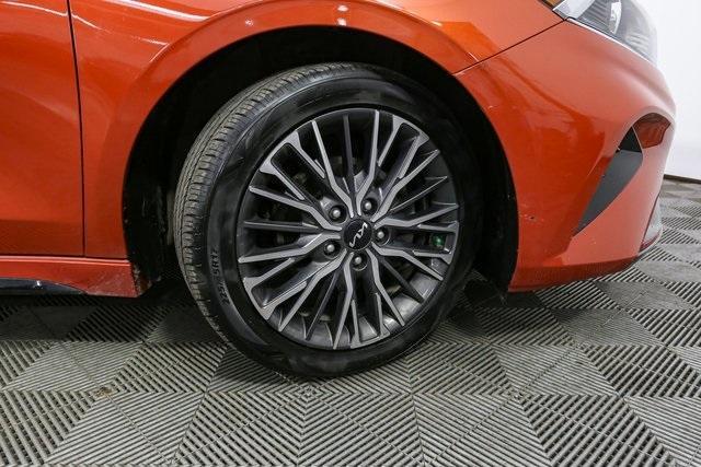 Photo of 2023 Fire Orange Kia Forte