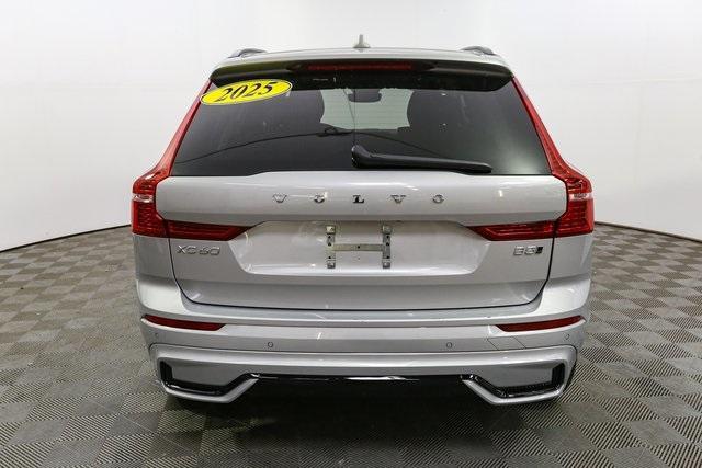 Photo of 2025 Silver Volvo XC60