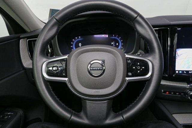 Photo of 2025 Silver Volvo XC60