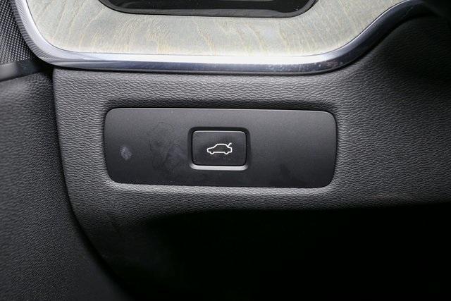 Photo of 2025 Silver Volvo XC60