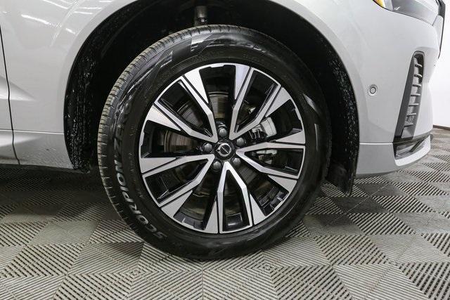 Photo of 2025 Silver Volvo XC60