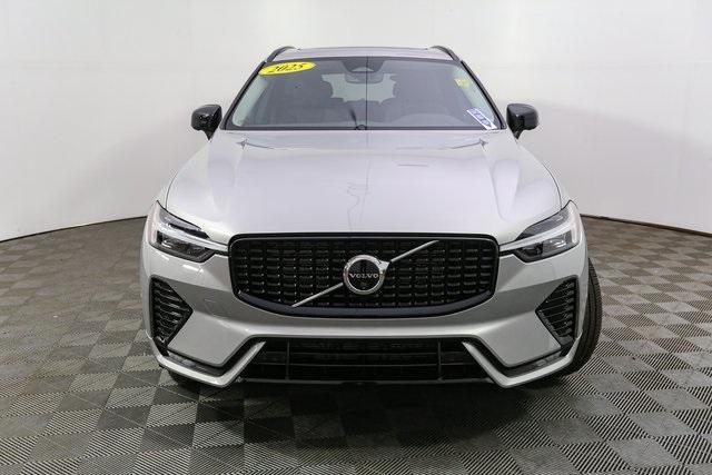 Photo of 2025 Silver Volvo XC60