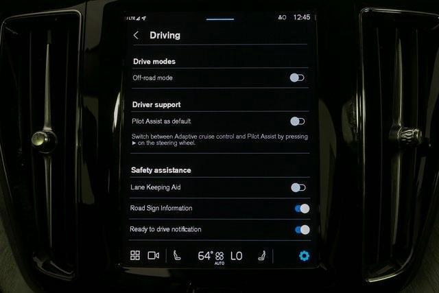 Photo of 2025 Silver Volvo XC60