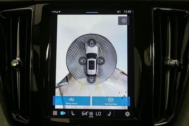 Photo of 2025 Silver Volvo XC60