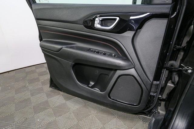 Photo of 2023 Diamond Black Jeep Compass