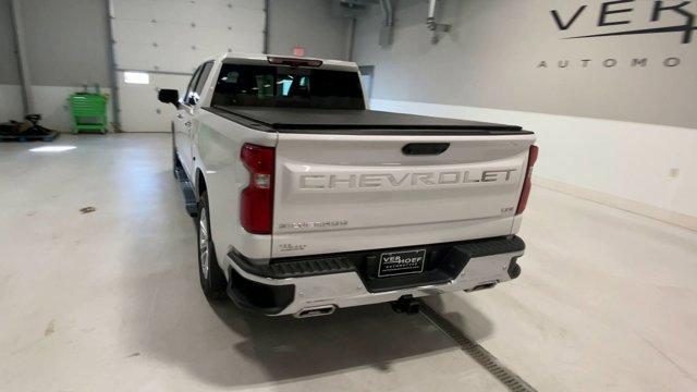 Photo of 2023 Iridescent Pearl Tricoat Chevrolet Silverado 1500