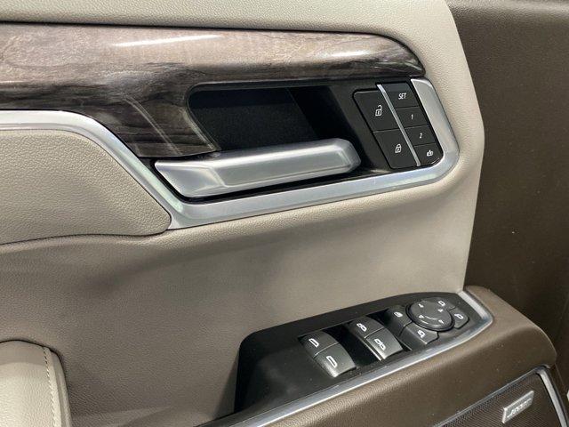 Photo of 2023 Iridescent Pearl Tricoat Chevrolet Silverado 1500