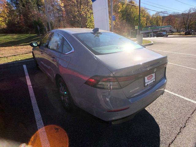 Photo of 2025 Urban Gray Pearl Honda Accord Hybrid