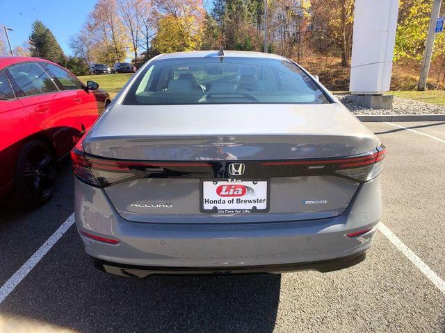 Photo of 2025 Urban Gray Pearl Honda Accord Hybrid