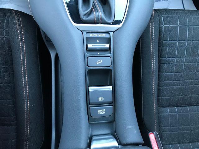 Photo of 2024 Nordic Forest Pearl Honda HR-V
