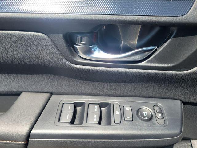 Photo of 2026 NH-731P/CRYSTAL BL Honda CR-V Hybrid
