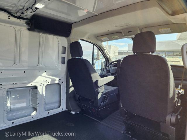 Photo of 2024 White Ford Transit-150