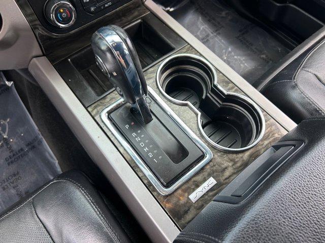 Photo of 2017 White Gold Ford Expedition
