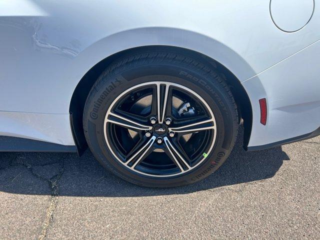 Photo of 2025 White Ford Mustang