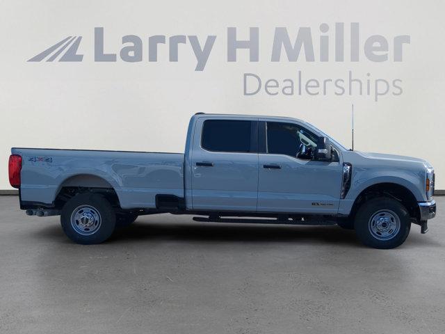 Photo of 2025 Gray Ford F-350