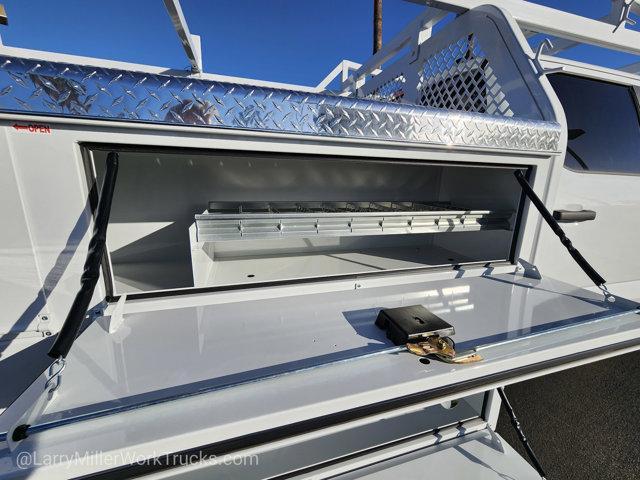 Photo of 2026 White Ford F-450