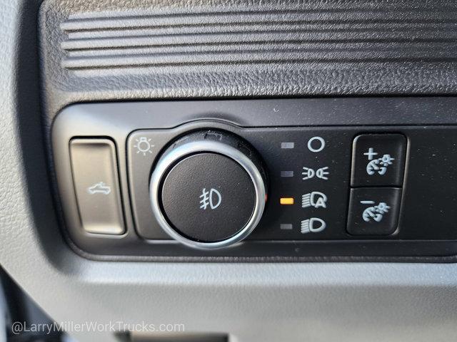 Photo of 2026 White Ford F-450