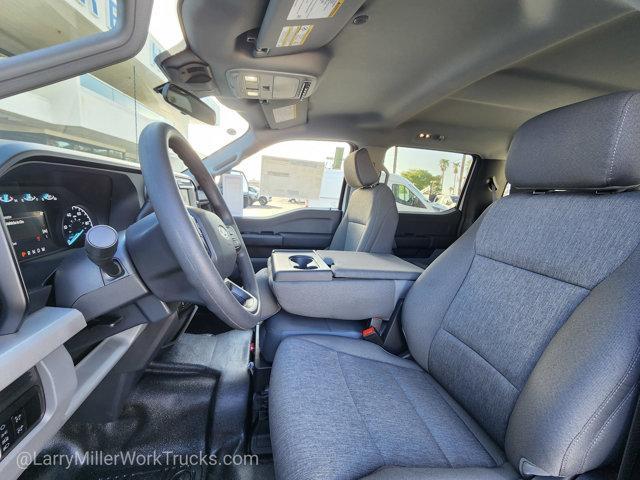 Photo of 2026 White Ford F-450
