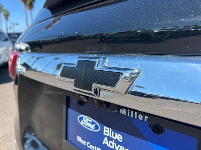 Photo of 2021 Mosaic Black Metallic Chevrolet Traverse
