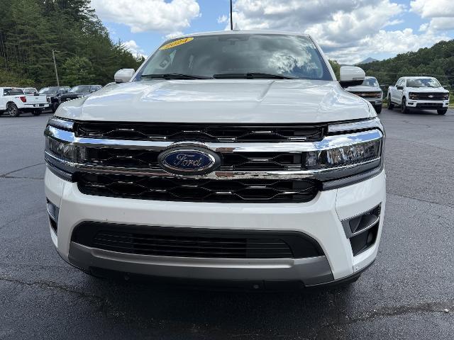 Photo of 2024 STAR WHITE MET TRI-COAT Ford Expedition